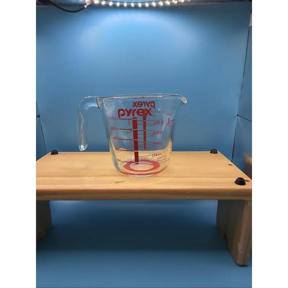 Vintage Pyrex Measuring 2 Cup 16 oz Red Letters & Hook Handle W/ Red Grip Ring